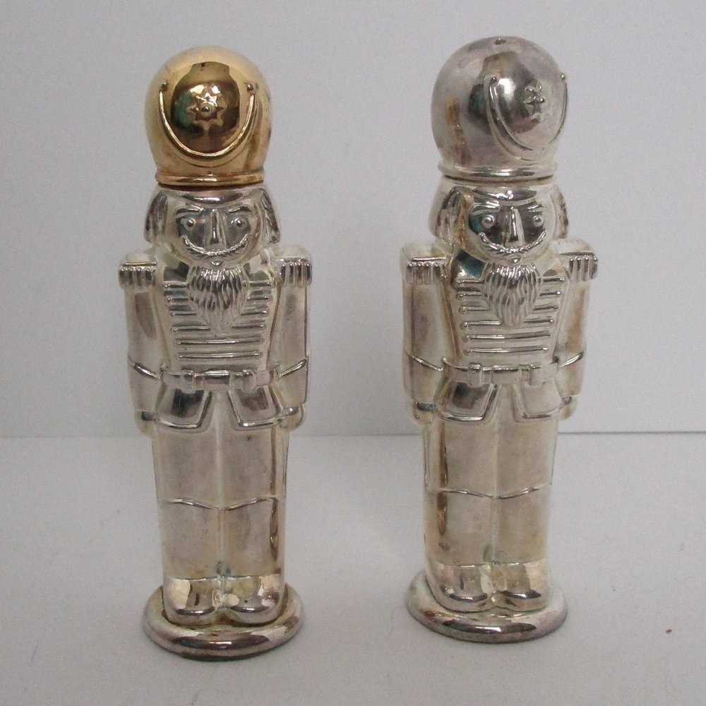 silver plated Christmas salt & pepper shaker set